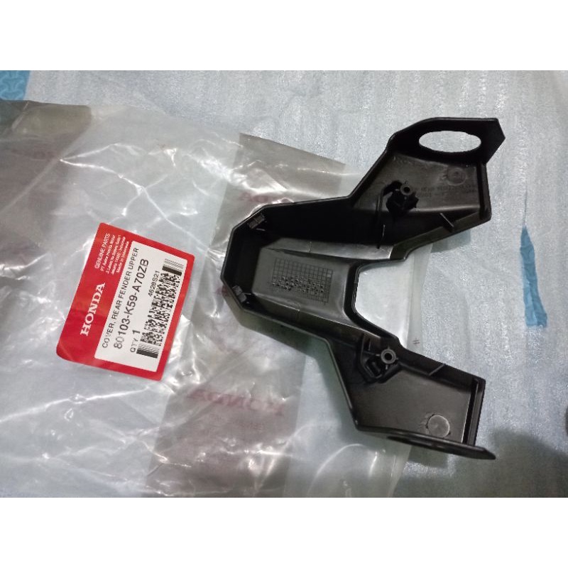 COVER REAR VENDER UPEER SAMBUNGAN COVER BODY BELAKANG VARIO 125-150 KEYYLES 2017-2019 ORIGINAL K59