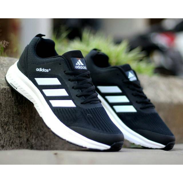 ORI SKECHERS GORUN 400 SPORT LACE UP MEN SEPATU PRIA ORIGINAL - HITAM, 44 SHOPEE CASUAL