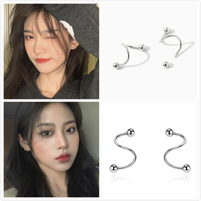 1 Pasang Anting Wanita Model Retro Simple Bahan Tembaga A &amp; 6