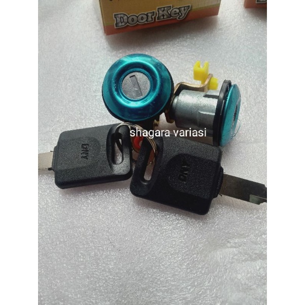 KUNCI PINTU L300 / KANCING PINTU L300 / KUNCI PINTU DEPAN L300 / KUNCI PINTU KANAN KIRI L300