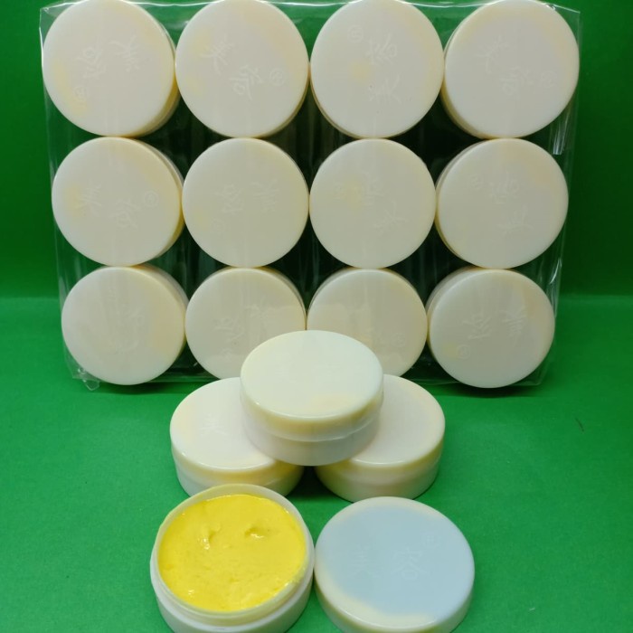 Cream Meyung Siang / Malam Cream Placenta Lusinan