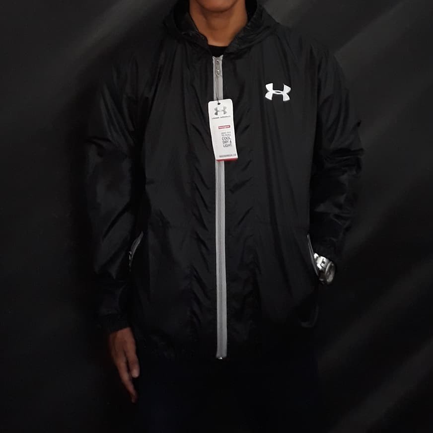 Jaket Parasut UNDER ARMOUR Polos Waterproof