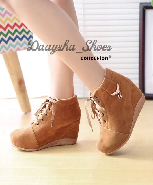 Sepatu boots wedges bkr 14