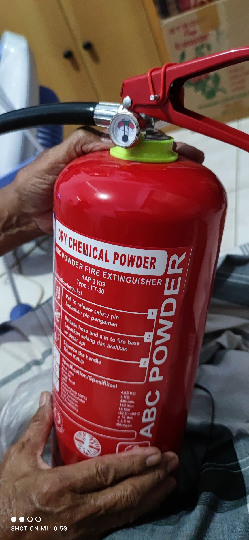 Alat Pemadam Kebakaran (apar)3kg - Feto