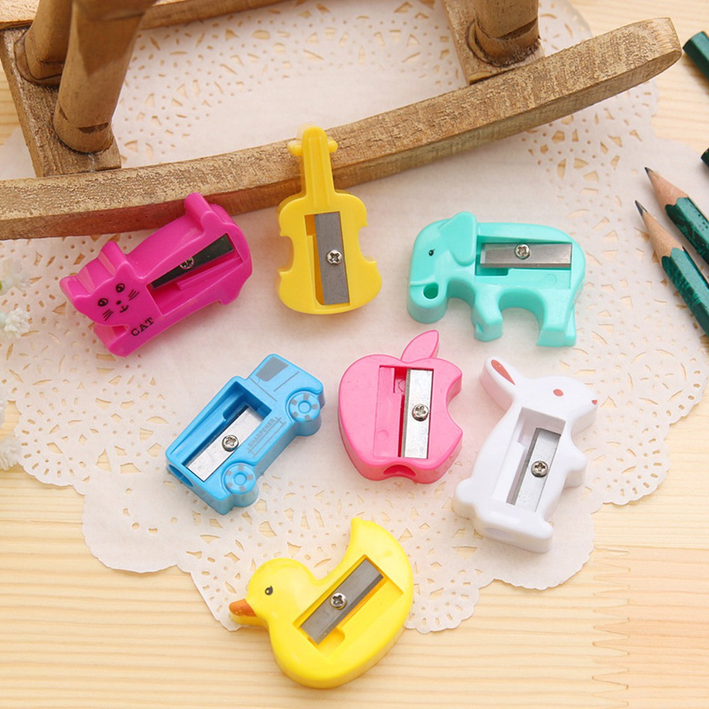 【COD Tangding】1PC Children's Creative Pencil Sharpener Cute Cartoon Primary School Supplies Prizes Stationery Random