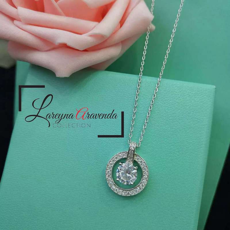 Kalung Titanium Wanita Liontin Model Ring Kristal Crystal Swarovski Putar KL060