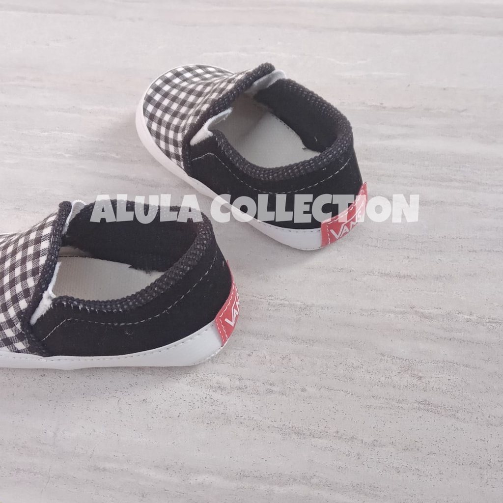 Sepatu bayi prewalker unisex motif catur sepatu bayi slip on termurah usia 0-12 bulan