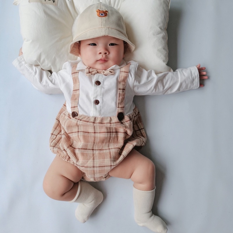 Andrew romper bayi lakilaki