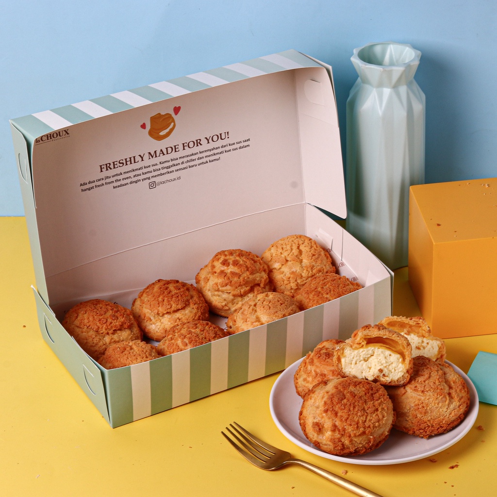 

(pre-order) laChoux - 8pcs Kue Soes/Sus/Choux/Cream Puff (isi 8 regular Choux)