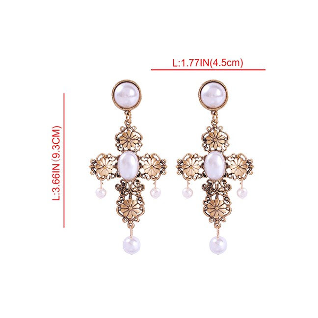 LRC Anting Tusuk Fashion Gold Alloy Openwork Carved Pearl Stud Earrings F77921