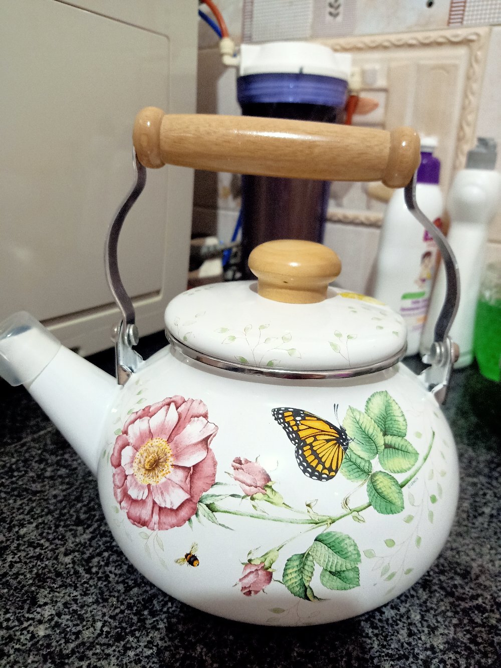 Teko Enamel Motif Kupu Kupu