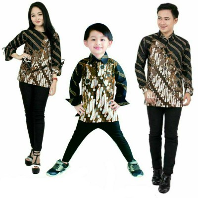 Couple Batik Keluarga Anak Ayah Dan Ibu / Atasan Batik Lengan Panjang / Kemeja Batik Pria Dan Wanita