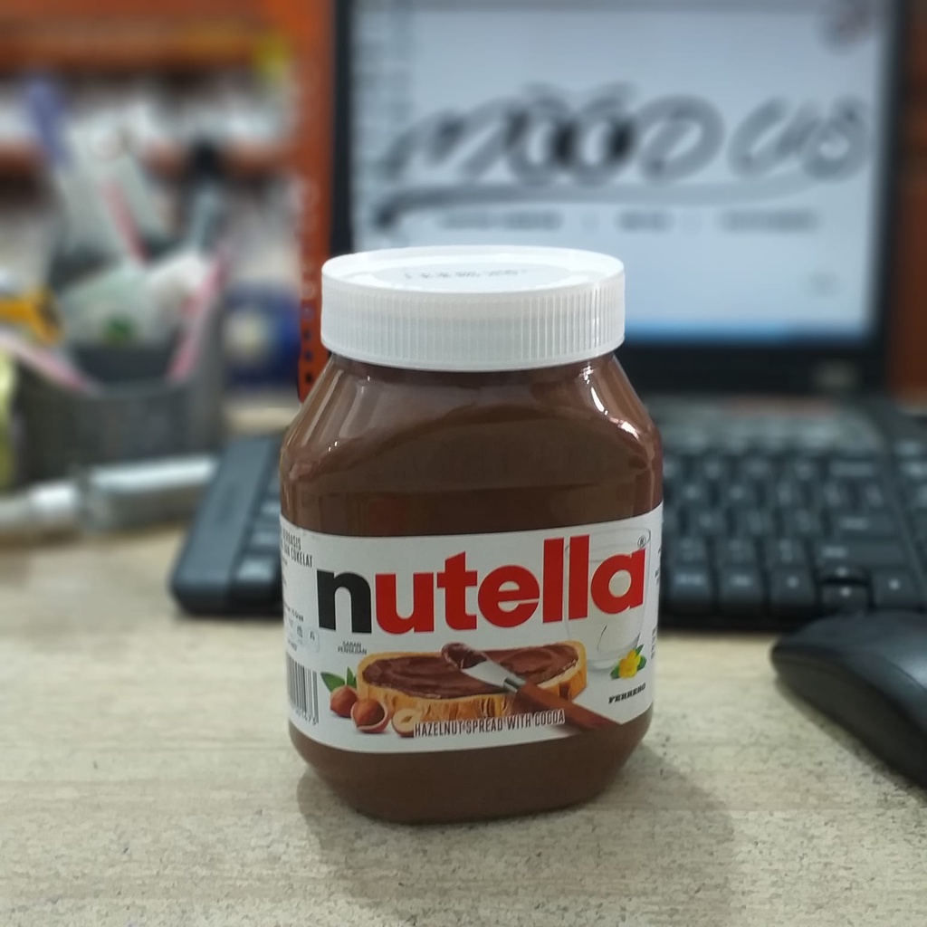 

nutella olesan berbahan kacang dan cokelat