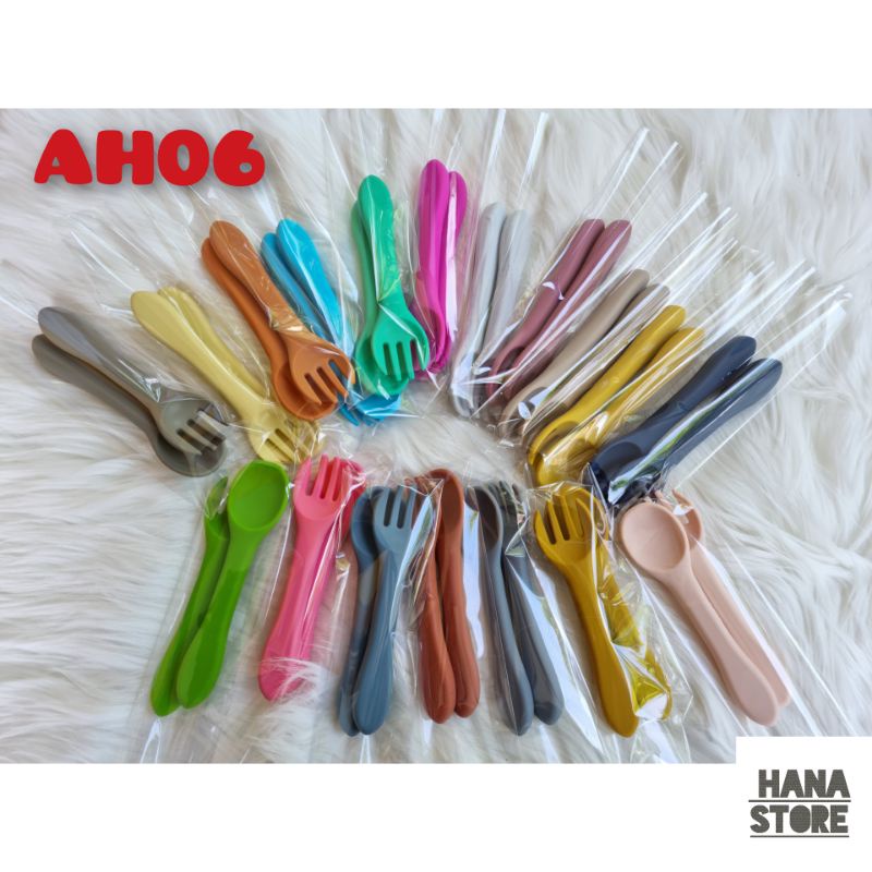 A ( AH06 ) 1 SET SENDOK DAN GARPU BAYI SILICONE / TAHAN PANAS 220⁰C