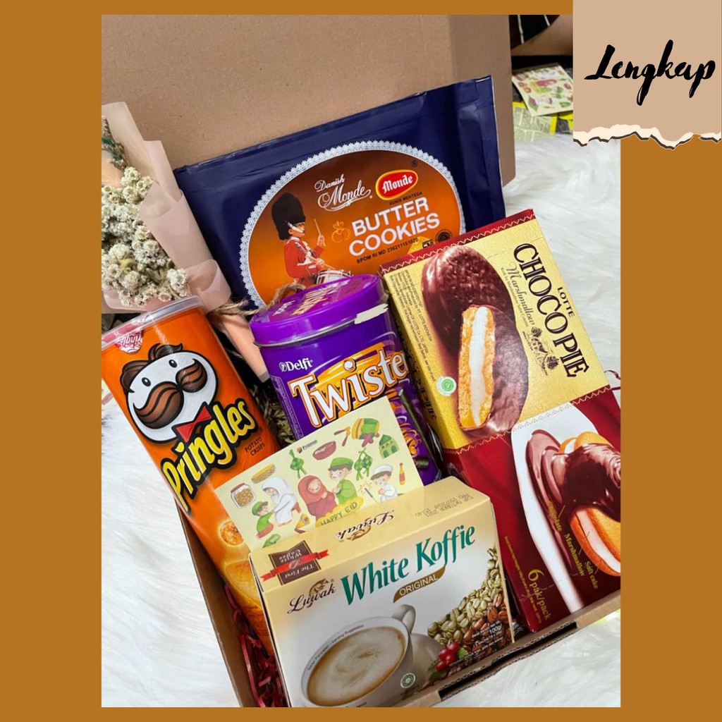 

Hampers Snack Box Gift Box Anniversary Birthday Wisuda Murah Paket Lengkap Makanan Ringan