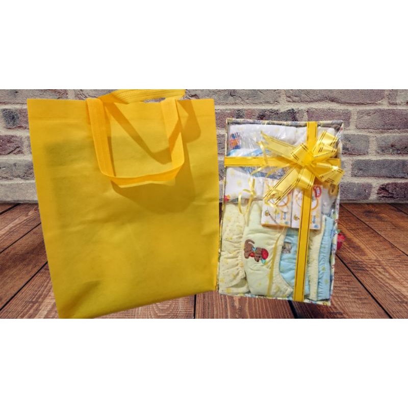 

Tas spunbond untuk kado