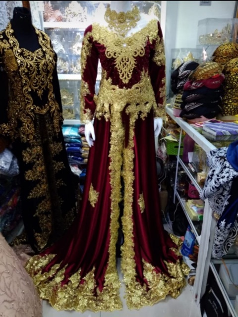 Kebaya bludru