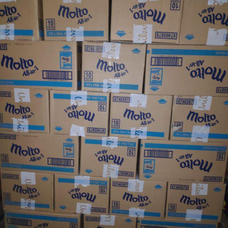 Molto Pewangi Ultra Pure (1 karton isi 216 sachet)