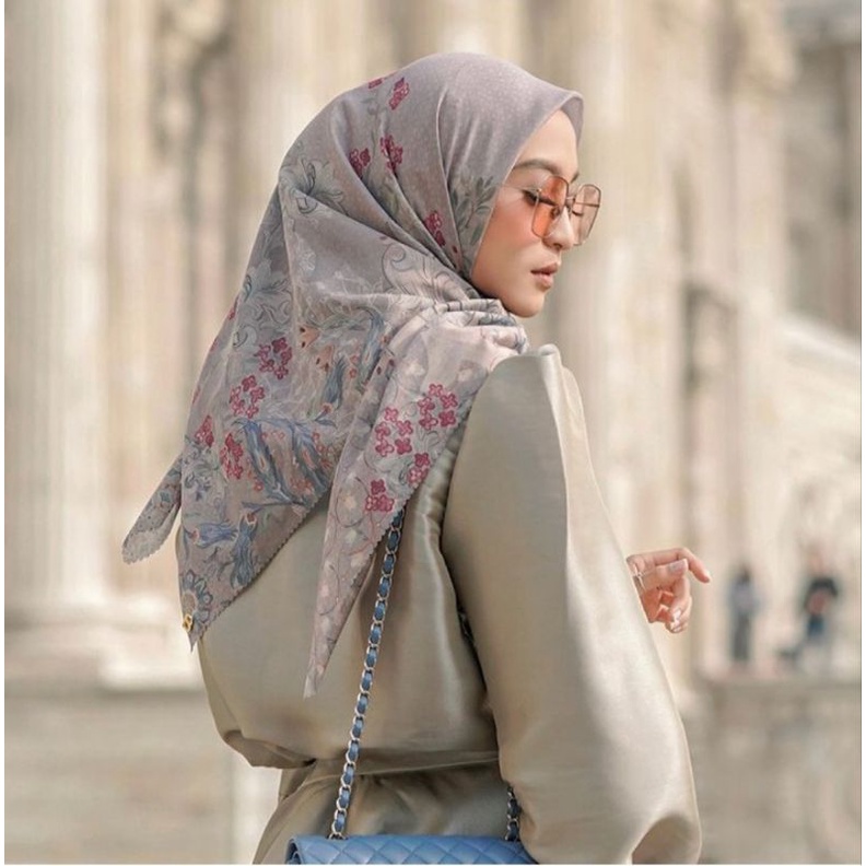 Topkapi Series Earl Grey Buttonscarves