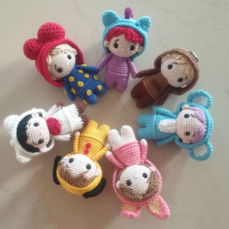 Boneka Rajut BTS / BT21