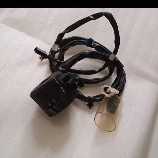 saklar kiri holder new r25 new xabre original