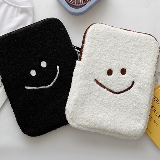 Sleeve Pouch Sarung Tas Bag Case IPad Tab Tablet Macbook Air Pro Laptop Asus Acer Lenovo HP Huawei Samsung Galaxy Tab S5e S6 S7+ Oppo Pad 10.5 10.9 11 12 13 13.3 14 15 inch Motif Gambar Smile Warna Putih White Black Hitam Lucu Cute Murah Korean Model