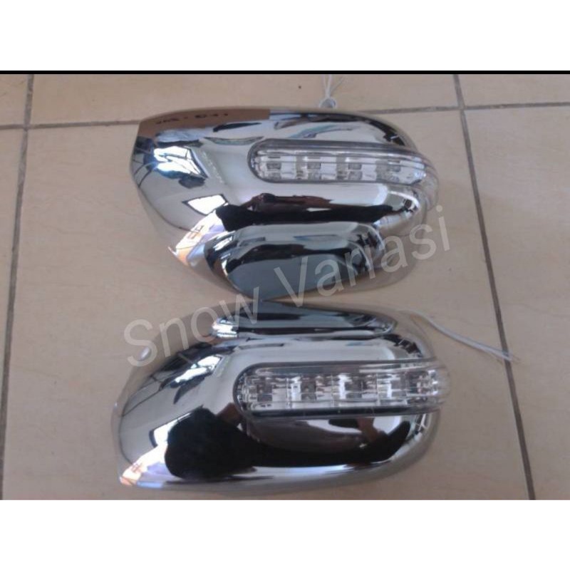 Cover Spion Innova Lama 2005 2015 lampu LED sein besar chrome