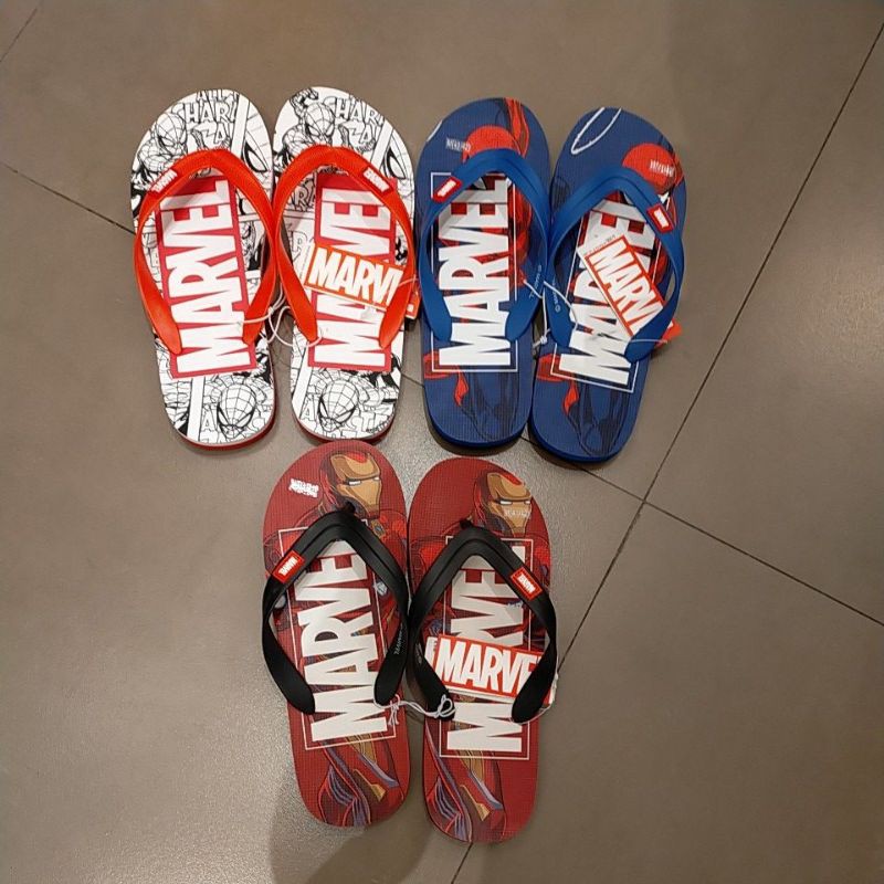 Sandal  pria marvel miniso