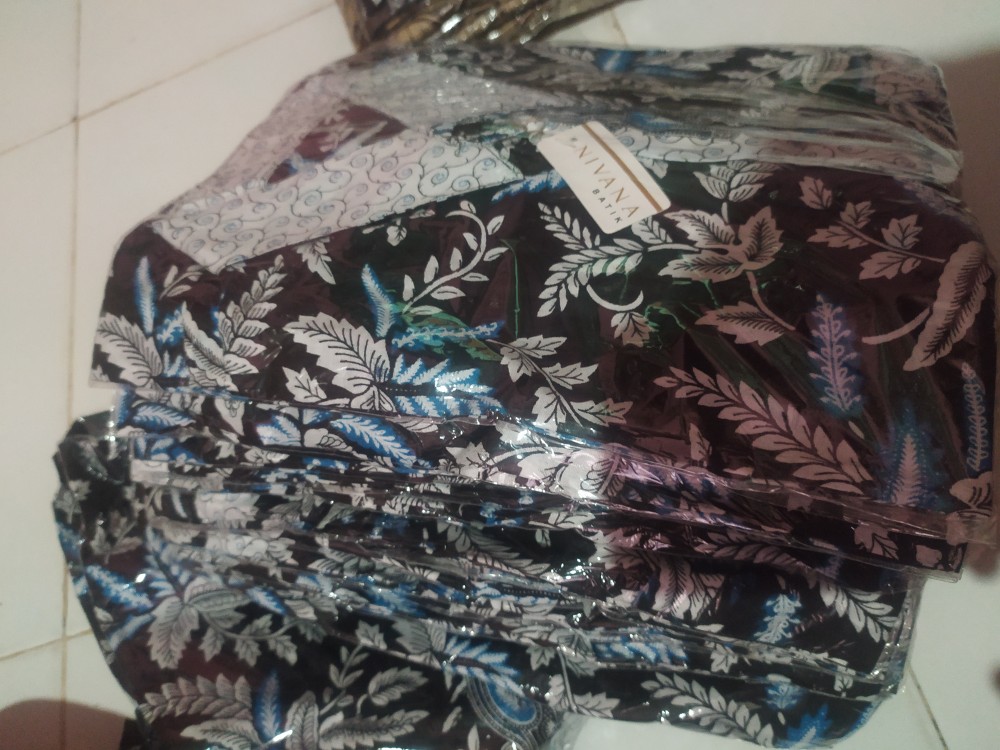Kemeja Batik Pria Motif Seno Biru