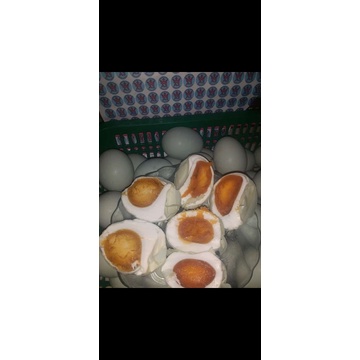 

Telur asin/Telur Asin masir omega minimal pembelian 10 butir