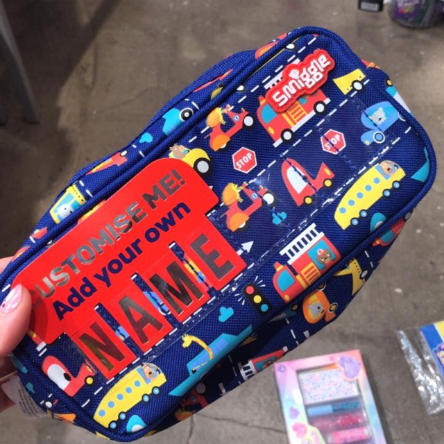 

Tempat pencil smiggle