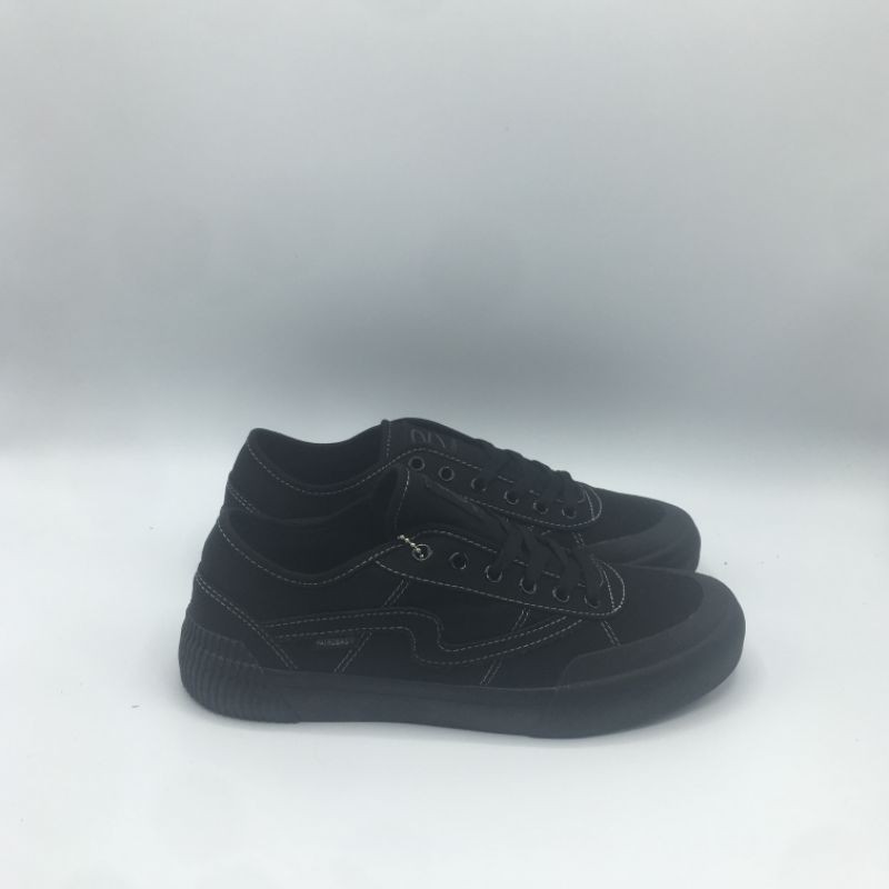 Patrobas Equip All Black Lo