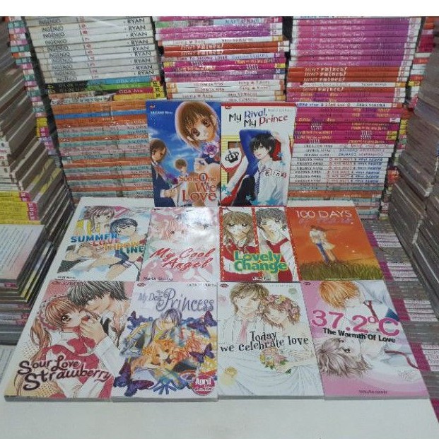 

komik serial cantik paket 10 buku M&C bag.9