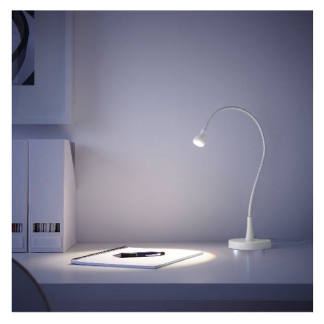Lampu belajar. Lampu meja IKEA. Jansjo