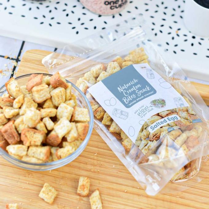 

Simply Premium Crouton Bites Snack Salted Egg 60 Gr