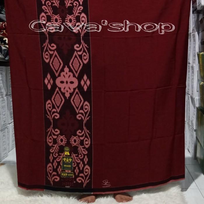 Sarung Hmm Merah Maroon Tumpal Kembang