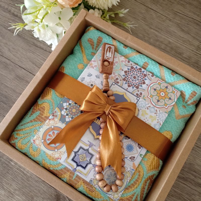 

Hampers Lebaran / Hampers Sajadah