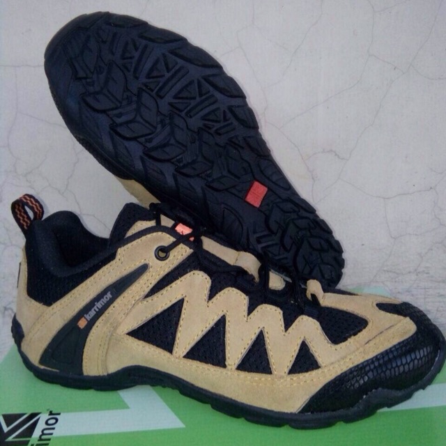 Sepatu gunung original karrimor