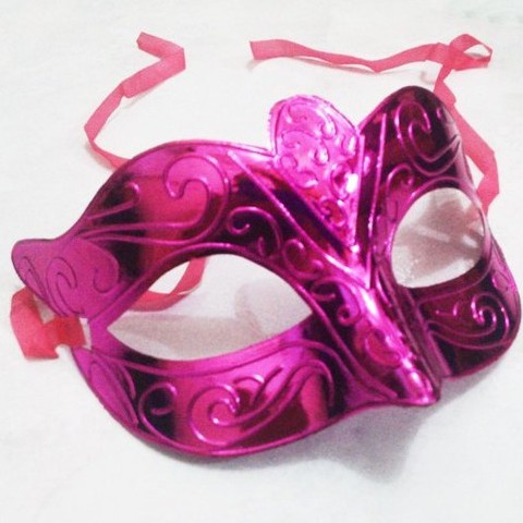 TOPENG PESTA GLITTER