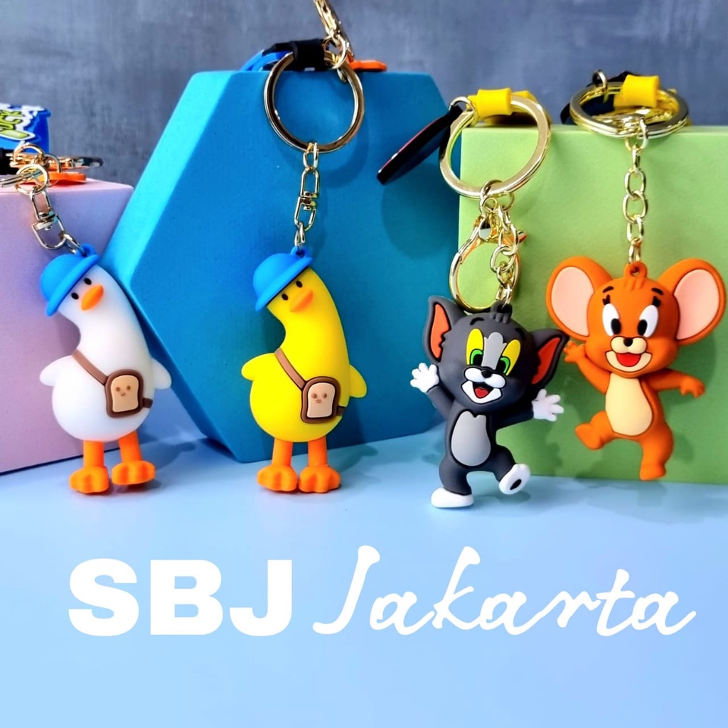 Gantungan kunci / keychain ALL STAR motif astronot sailor moon lucky cat sanrio tom &amp; jerry bebek beruang