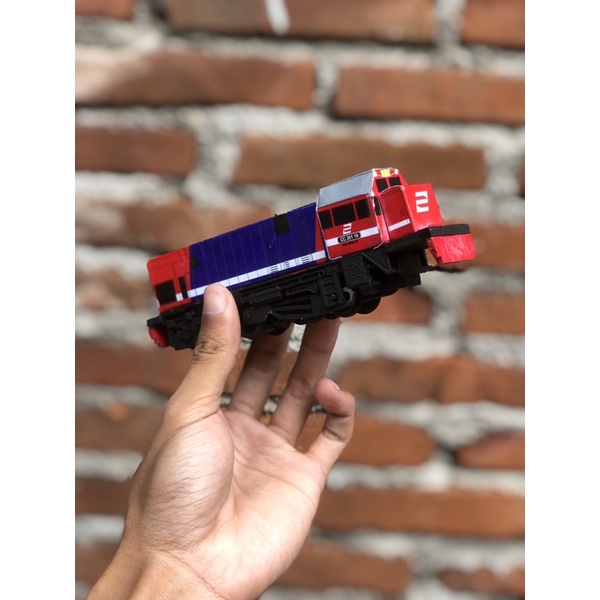 Miniatur Kereta Api Indonesia Lokomotif Cc201 Perumka||Mainan Kereta Api