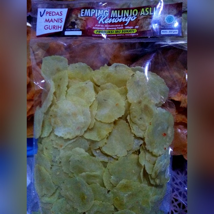 

Emping Melinjo Mentah Super Tipis Aneka Rasa 250gr Khas Bantul