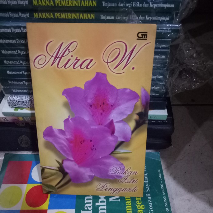 ORI BUKU BUKAN ISTRI PENGGANTI