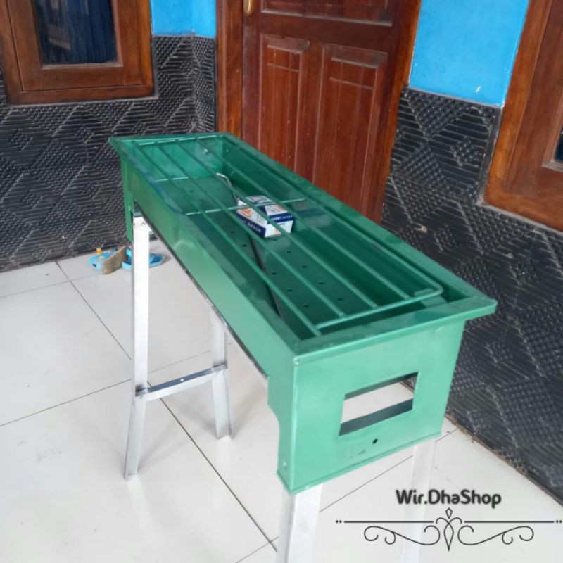 panggangan sate arang / BBQ grill