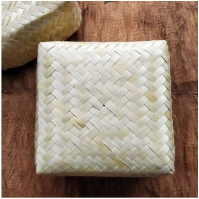 Besek Bambu untuk wadah makanan ukur 20x20