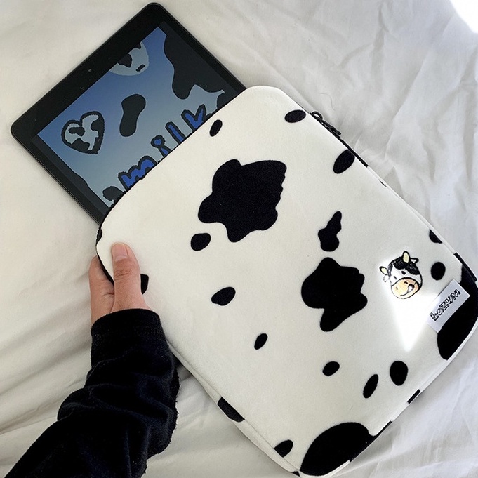 Sleeve Pouch Sarung Tas Bag Case Ipad Tab Tablet Macbook Air Pro Laptop Asus Acer Lenovo HP Huawei 11 12 13 14 15 inch Motif Gambar Sapi Cow Milk Warna Hitam Putih Lucu Cute Murah Korean Model