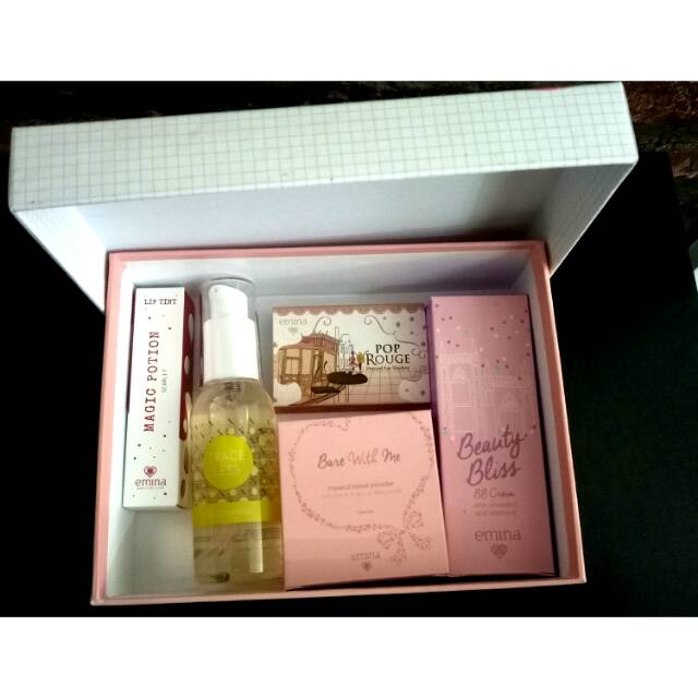 Paket EMINA GIFT BOX HADIAH MAKE UP