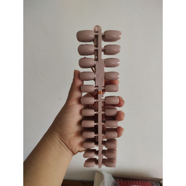 KUKU POLOS WARNA BENTUK SQUARE ISI 24PCS PER BATANG / NAIL ART