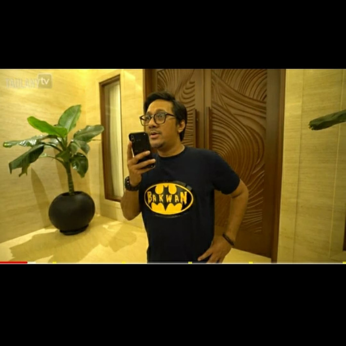 KAOS BAJU UNIK PRIA WANITA BAKWAN PLESETAN ANDRE TAULANY