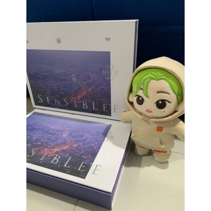 Super Junior Donghae Colmar sign & Eunhyuk Sensiblee